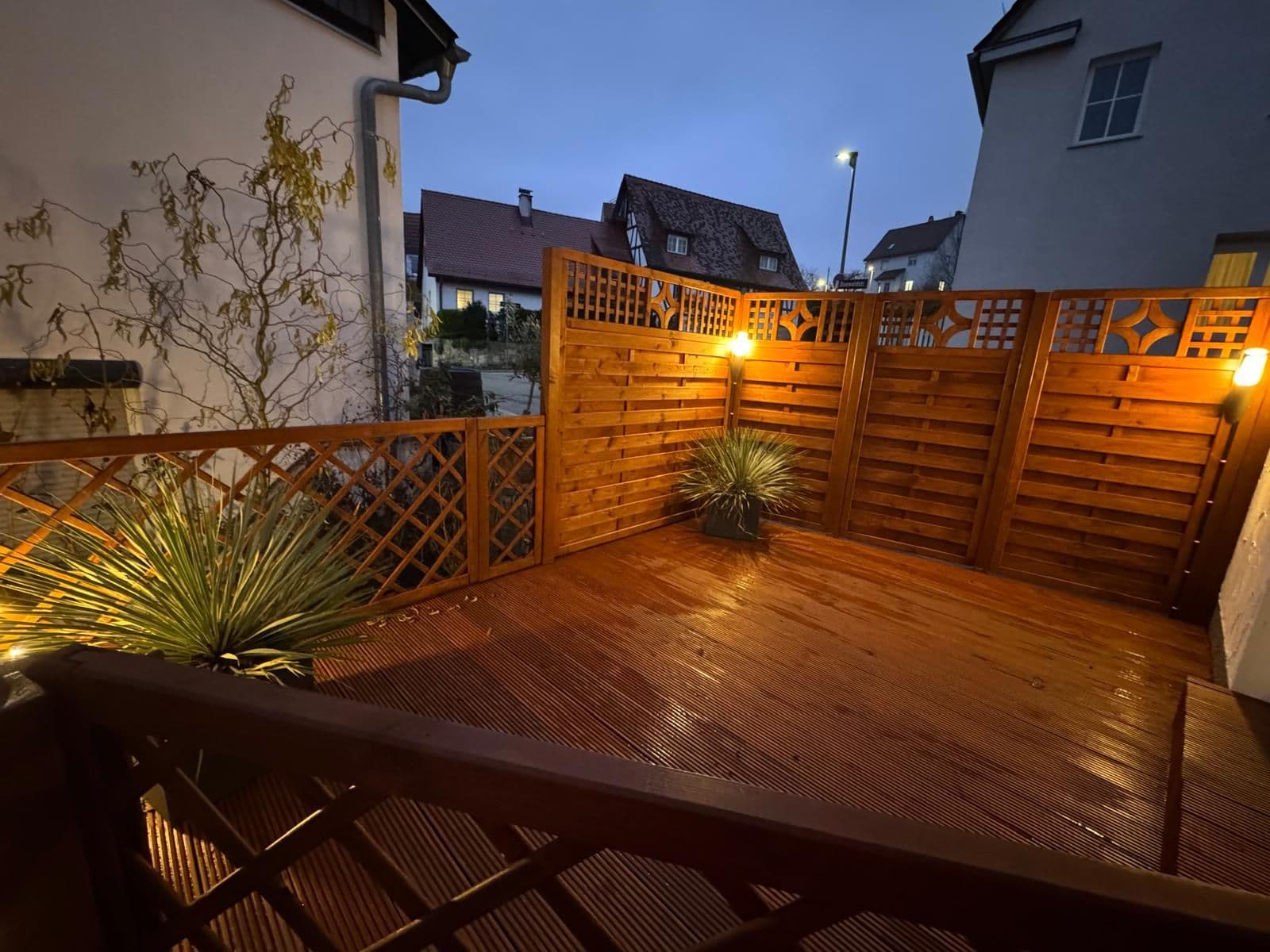 Elegant living in popular area in Stuttgart (ENG)
